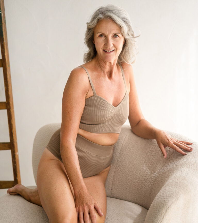 Boudoir photoshoot of a woman over 50 in Amsterdam