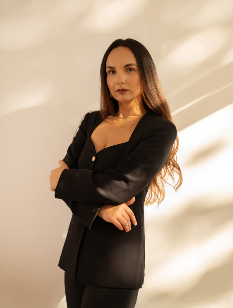 Sandra Herrero, female boudoir photographer