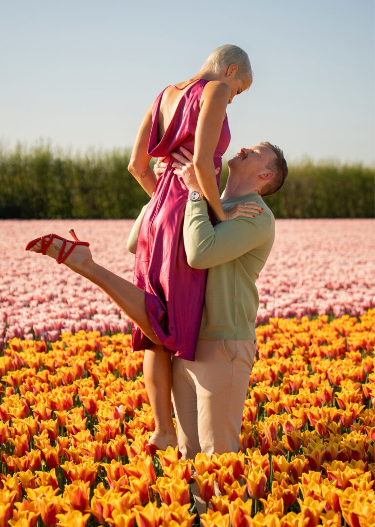 Romantic couple photoshoot at tulip fields – Storyteller package